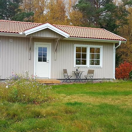 Nybyggd Stuga Intill Skogsbrynet - New Built Cottage Next To The Cowberry Forest Mora Zewnętrze zdjęcie