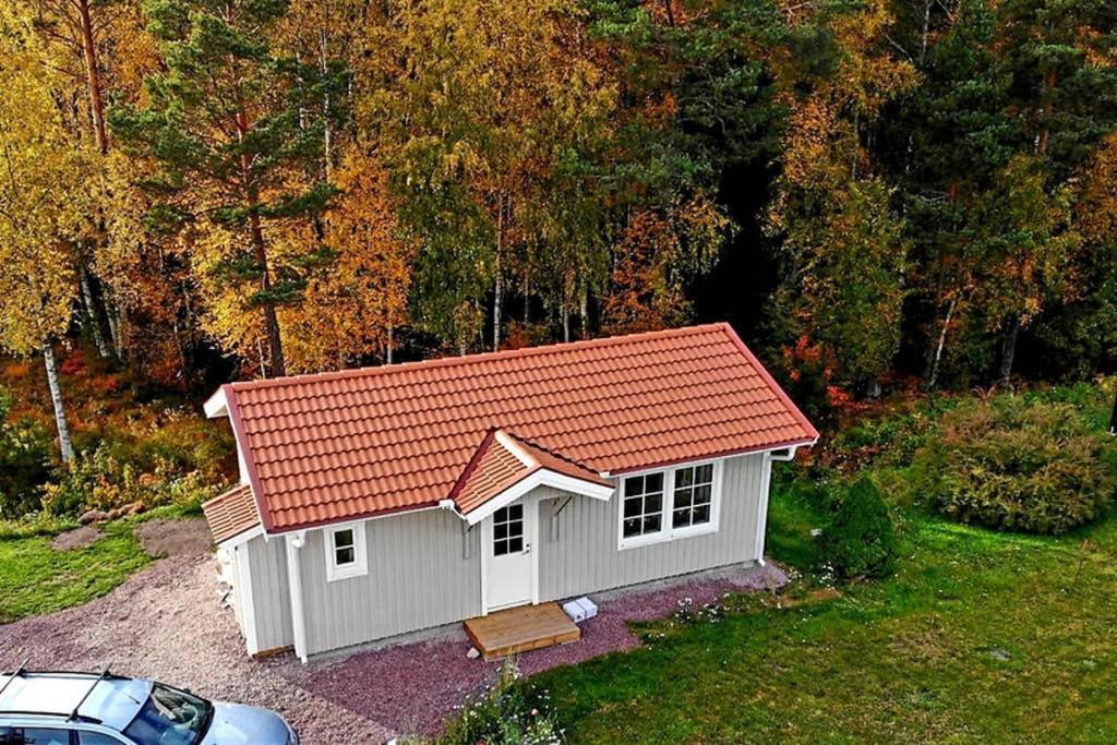 Nybyggd Stuga Intill Skogsbrynet - New Built Cottage Next To The Cowberry Forest Mora Zewnętrze zdjęcie